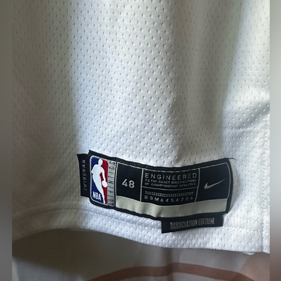 Anthony Edwards Jersey - Picture 3 of 4